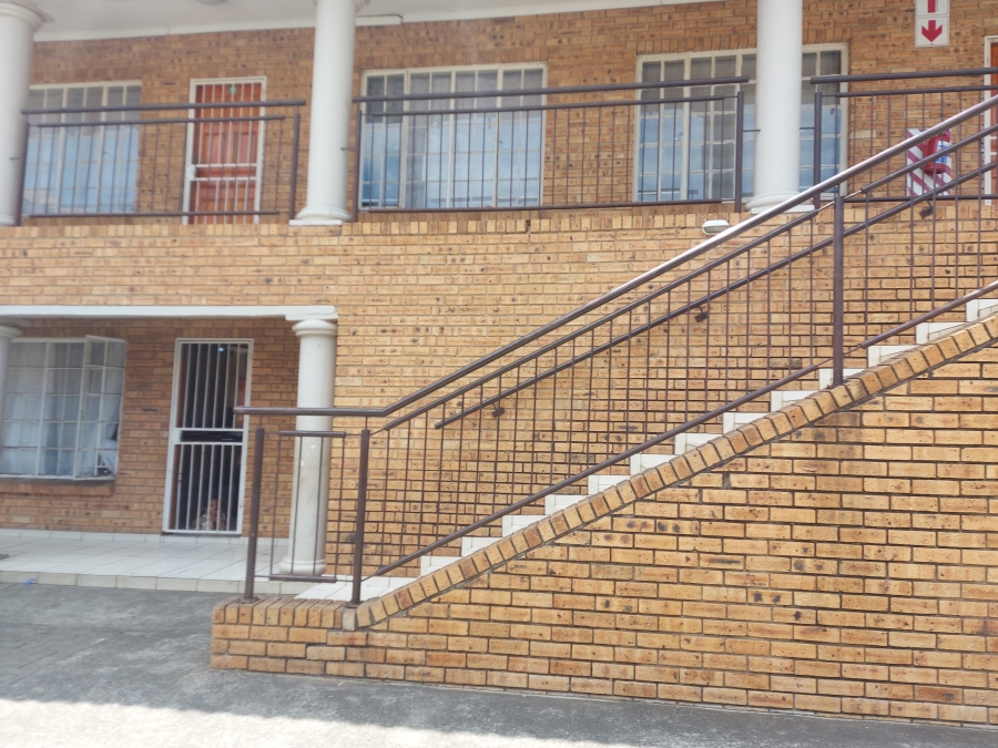 2 Bedroom Property for Sale in Rustenburg Central North West